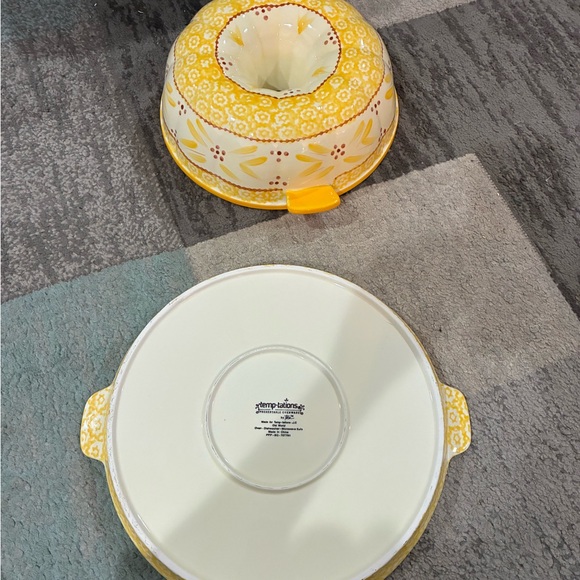 Yellow Temptations Cookware - Picture 3 of 3